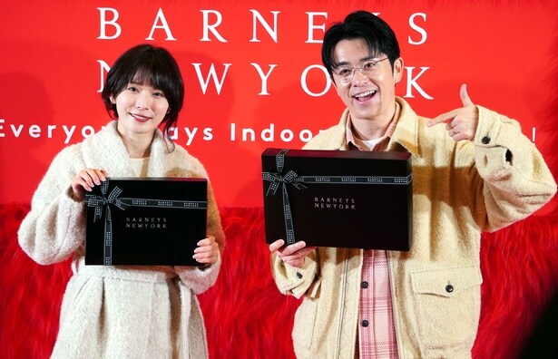 松岡茉優、藤森慎吾(写真左から)