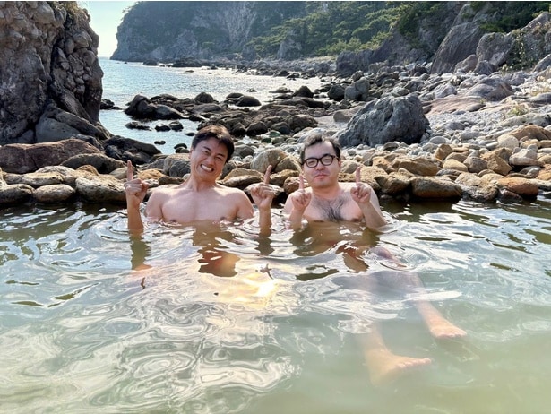 “温泉俳優”原田龍二が、式根島で“ワイルド＆スパイシー”な温泉を堪能「ほっこりする暇は与えない！」＜湯一無二〜スパイシーSP〜＞