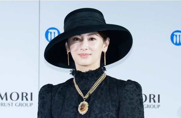 北川景子、エレガントな“貴婦人ルック”で新CM発表会登場「虎に負けないような豪華な衣装にしていただきました」