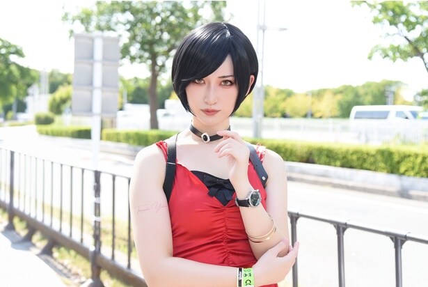 「バイオハザード」エイダに扮するコスプレイヤー「目線やしぐさにこだわり“妖艶さの中にある力強さ”を表現」<TGS2025>