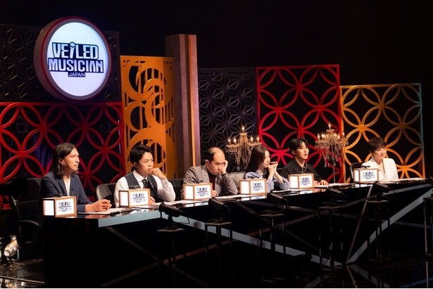 ファイナルの出場者は甲乙つけがたく、審査員たちは採点に悩んだ