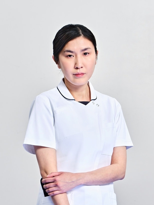 ドラマ「ヤンドク！」に出演する松本佳世役・薄幸(納言)