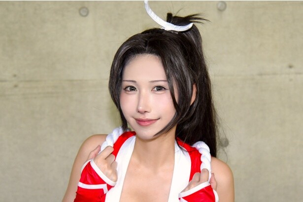 メリハリボディーの「餓狼伝説」不知火舞コスプレイヤー「ゲームをやり込んでしぐさや表情の作り方も勉強」<TGS2025>