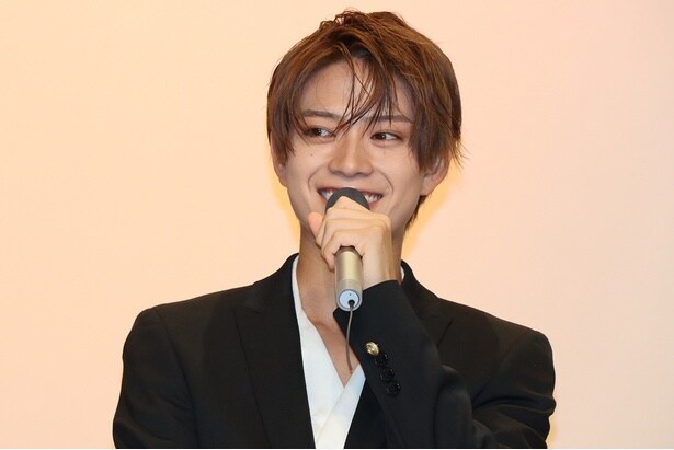 話題の“全方位イケメン”岩瀬洋志、国宝級イケメンランキングのオフショに「ほんとにおめでとう！」「次はNOW部門だね！」の声