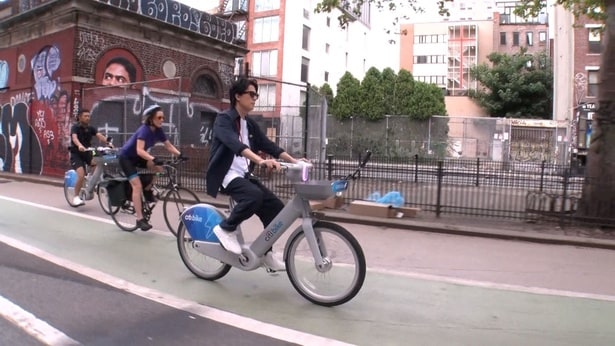 貴重！NYでチャリ爆走する福山雅治