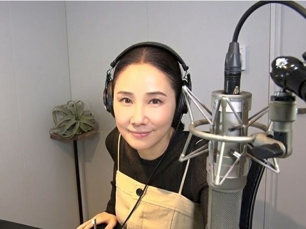 ナレーションを務める吉田羊がイントロクイズにも参戦