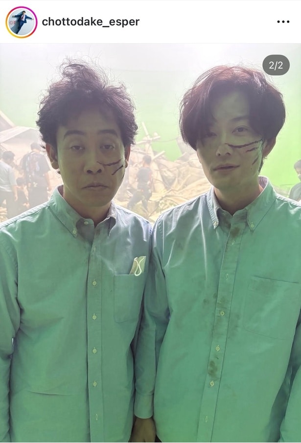 【写真】大泉洋＆岡田将生、事故にあったボロボロのツーショット