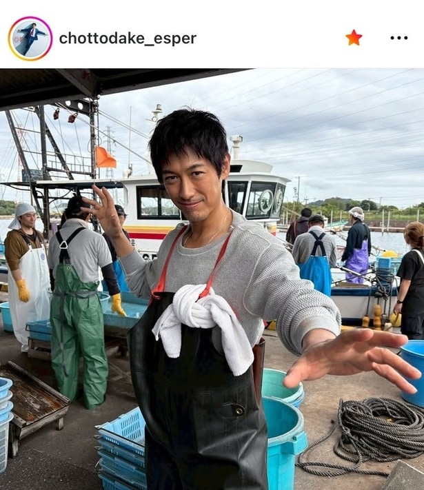 【写真】ディーン・フジオカのオフショット、漁師時代の決めポーズ