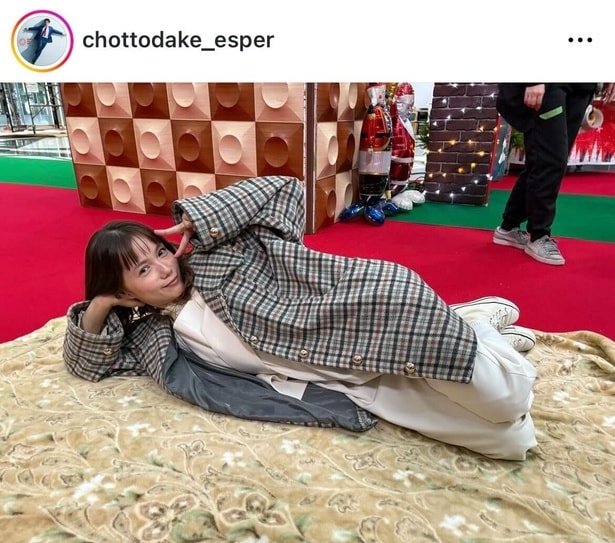 【写真】宮崎あおい、“レアすぎる”あざとかわいい撮影待ち姿