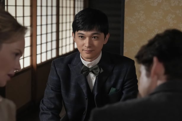 錦織(吉沢亮)、ヘブン(トミー・バストウ)が日本を去ってしまうことを知りショックを隠せない表情＜ばけばけ＞