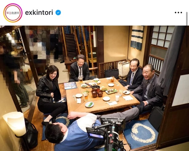 【写真】天海祐希＆小日向文世＆でんでん＆田中哲司＆塚地武雅の居酒屋での“爆笑ショット”