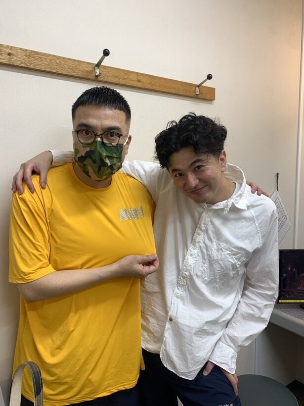 「私たちも、あそこで漫才、します！」