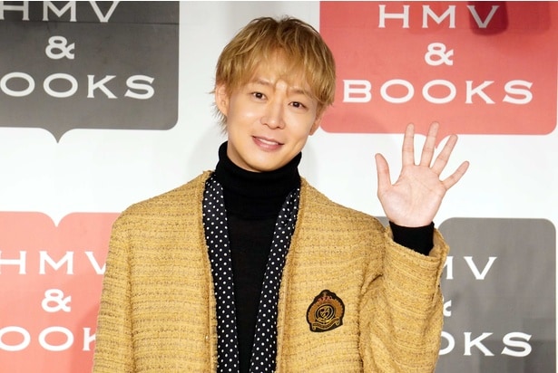 パク・ユチョン、日本1st写真集の自己採点を求められ「こういう質問が一番恥ずかしいですね(苦笑)」