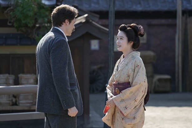 トキ(高石あかり)、 ヘブン(トミー・バストウ)に「私もご一緒してもええですか」と声をかける＜ばけばけ＞