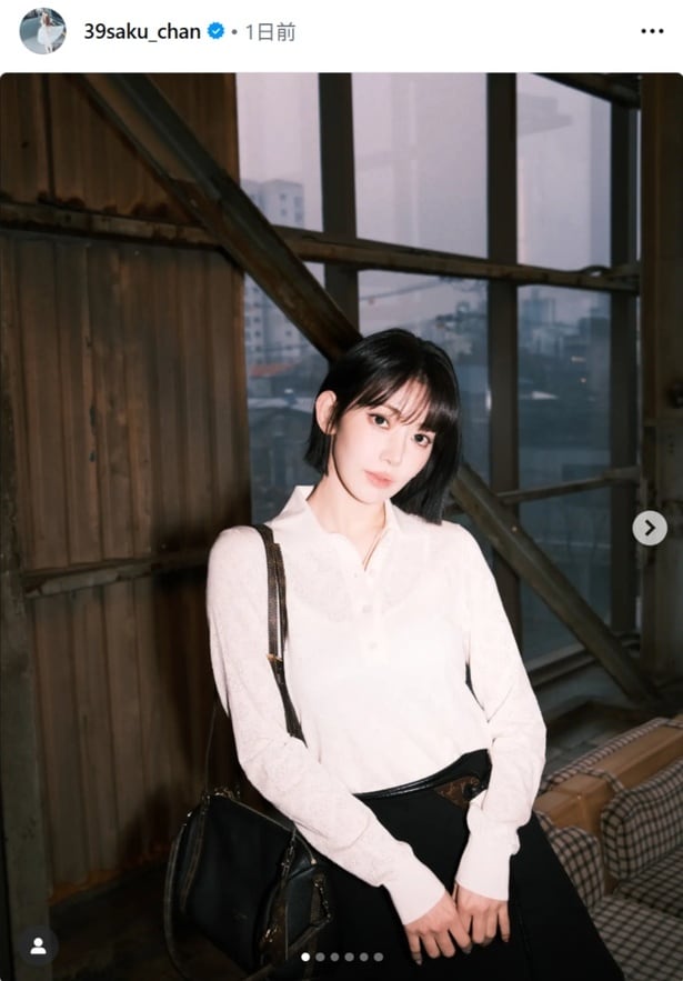 【写真】宮脇咲良、ルイヴィトンを身に纏うコーデに「美白女王やん」の声