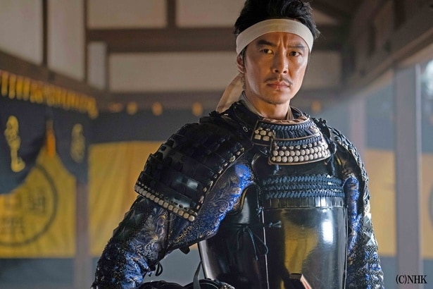 長谷川博己、染谷将太ら豪華俳優陣が集結　明智光秀の謎めいた前半生を描く大河ドラマ総集編「麒麟がくる」