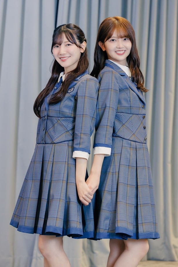 日向坂46の河田陽菜(写真左)と山下葉留花