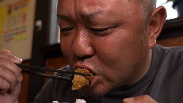 浜野謙太「覚悟してご覧ください」にんにく・ニラ・肉が合わさった“N”のスタミナ満点メニューに大興奮＜パワーめしを食う＞