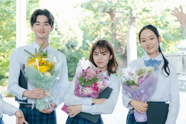 「僕達はまだその星の校則を知らない」生徒役キャストがクランクアップ