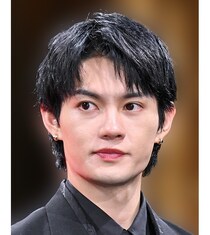 佐野勇斗が「プロデュースかな？」桜田ひよりとの犬ダンス動画に「カップルみたい！」の声＜ESCAPE＞