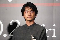 北村匠海が綾野剛のせいで赤面「恥ずかしくなってきました。僕…」