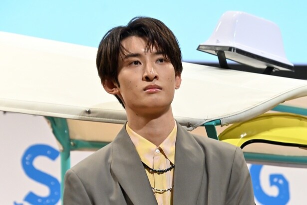 映画「(LOVE SONG)」で森崎ウィンとW主演を務めたSnow Man・向井康二