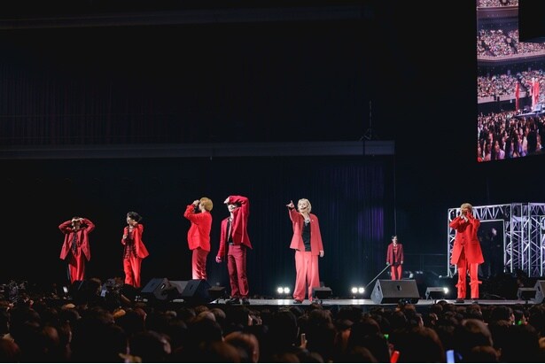 「VS.超特急ライブ」に密着「オーラをマジで消せるんです」　ハル、8号車だらけの客席に潜伏成功なるか＜VS.超特急＞