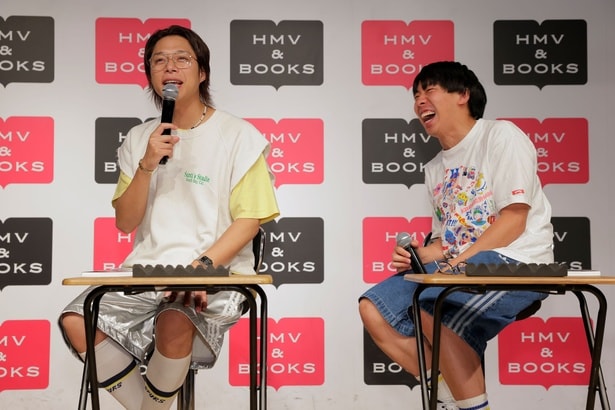 タイトル通り、同級生の田中と谷口。2016年に結成し、24年にNHK上方漫才コンテスト、25年にはytv漫才新人賞で優勝を果たした