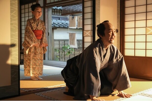 <明日のばけばけ>福地美晴“トキ”は、商売を始めて変わり出す岡部たかし“司之介”を応援する