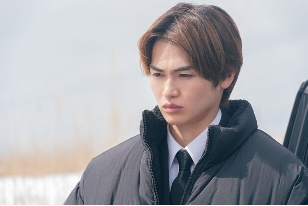 長野翔一役の西垣匠