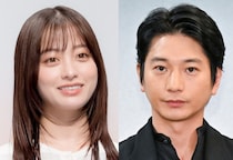 橋本環奈&向井理、白衣姿が絵になる仲良しオフショットに「美男美女」の声＜ヤンドク！＞