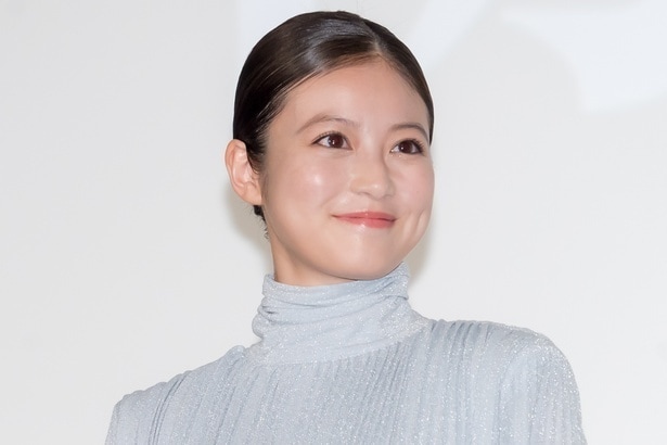 <紅白>今田美桜、朝ドラ「あんぱん」キャストらとのステージ話題「ドレス美しい!」「“朝田三姉妹”かわい過ぎる!」2026年には“日韓共同ドラマ”にも挑戦