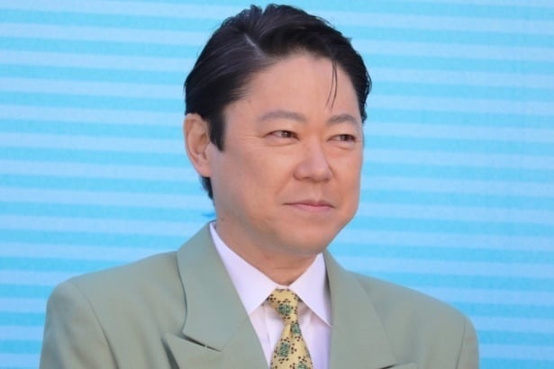 阿部サダヲ、甲冑姿もハマる！武将に変身したオフショットに「めっちゃ似合っています」＜新年早々 不適切にもほどがある！＞