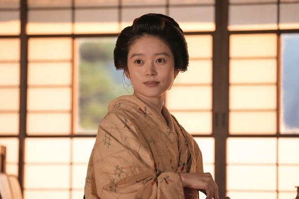 高石あかり、トミー・バストウと築く信頼関係「お芝居のキャッチボールをする時間が本当に楽しいです！」＜ばけばけ＞