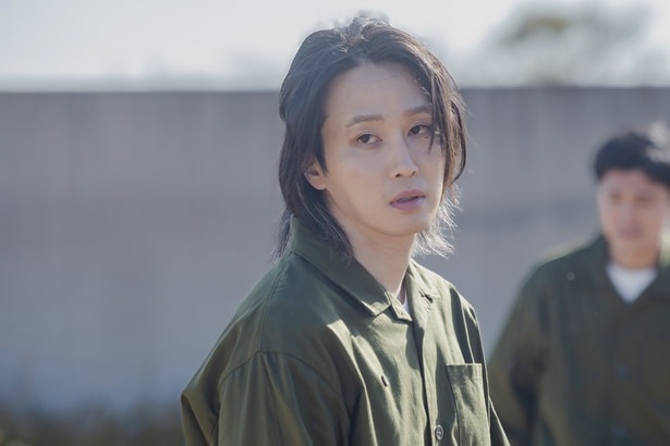 カルマ、2026年の抱負は「俳優街道を駆け上がって行きたい」　登場する4人の未決拘禁者を深堀り＜パンチドランク・ウーマン＞