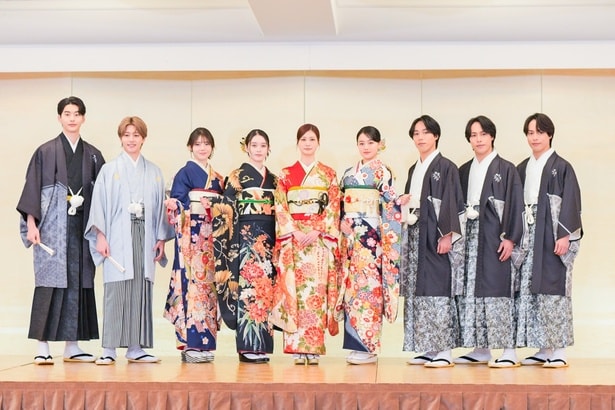 石川愛大、荒井啓志、松尾そのま、高石あかり、生見愛瑠、上坂樹里、佐藤綾人、佐藤颯人、佐藤嘉人(写真左から)