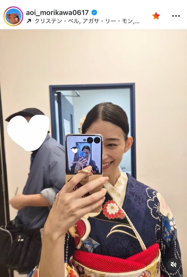  【写真】森川葵、色彩豊かな振袖姿…笑顔が眩しい自撮りで新年の挨拶