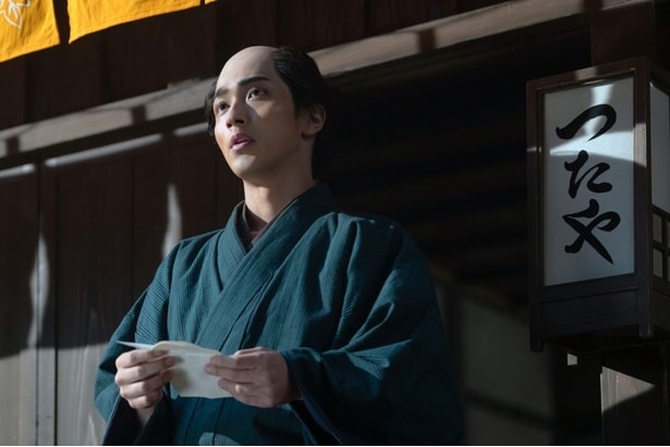 ”江戸のメディア王”蔦屋重三郎を演じた横浜流星