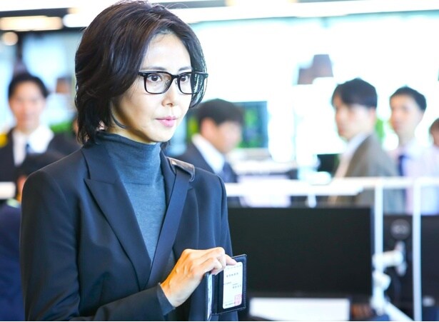 松嶋菜々子“正子”、最初の敵となるアンミカ演じる“年金ビーナス”の元へ潜入 社会派・痛快エンタメドラマが開幕<おコメの女>