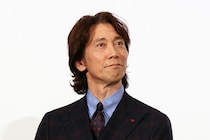 佐々木蔵之介がリハ中に見せた“キュン”とするポーズに「蔵之介さん、かわいい」の声＜緊急取調室＞