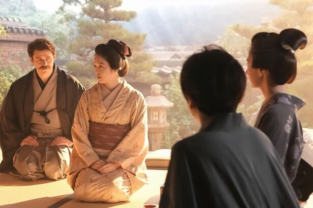 トキ(高石あかり)はヘブン(トミー・バストウ)の一言をきっかけに長年の隠し事を告白する＜ばけばけ＞