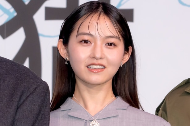 伊藤万理華＆深川麻衣、映画共演をきっかけに「より仲良くなりました」