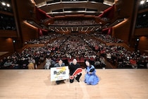 ＜豊臣兄弟！＞仲野太賀＆池松壮亮、豊臣家ゆかりの地・大阪に来ると「不思議と背筋が伸びる」