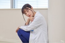 橋本環奈が明かす、向井理の完璧さ「本人は『欠点あるよ』とおっしゃるけど、まだ見つかっていない」＜ヤンドク！＞