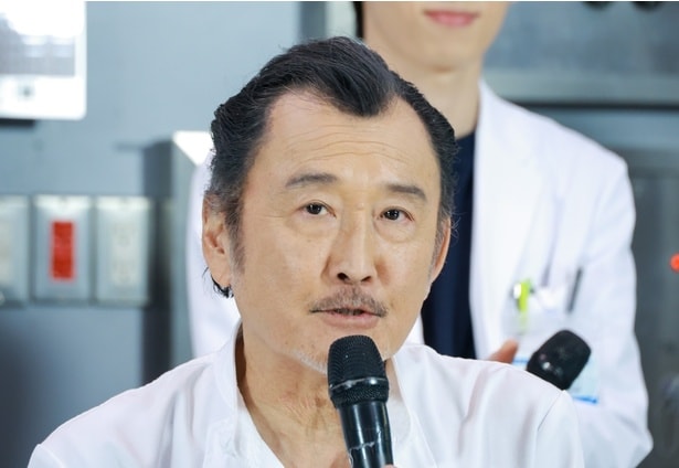 橋本環奈“湖音波”の父親役・吉田鋼太郎の誕生日に「おめでとうございます」と祝福の声＜ヤンドク！＞