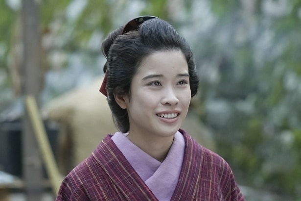 サワ(円井わん)、幼なじみの変化を目の当たりにしショックを受ける＜ばけばけ＞