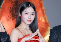 藤岡弘、の美人娘・天翔天音が“藤岡ファミリー集結ショット”投稿「美男美女」「幸せな親父さん」の声