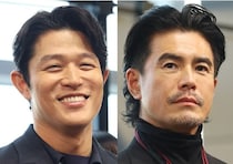 鈴木亮平＆伊藤英明、笑顔で寄り添う“リブートポーズ”に「メロすぎ」「ドラマ楽しみ」の声＜リブート＞