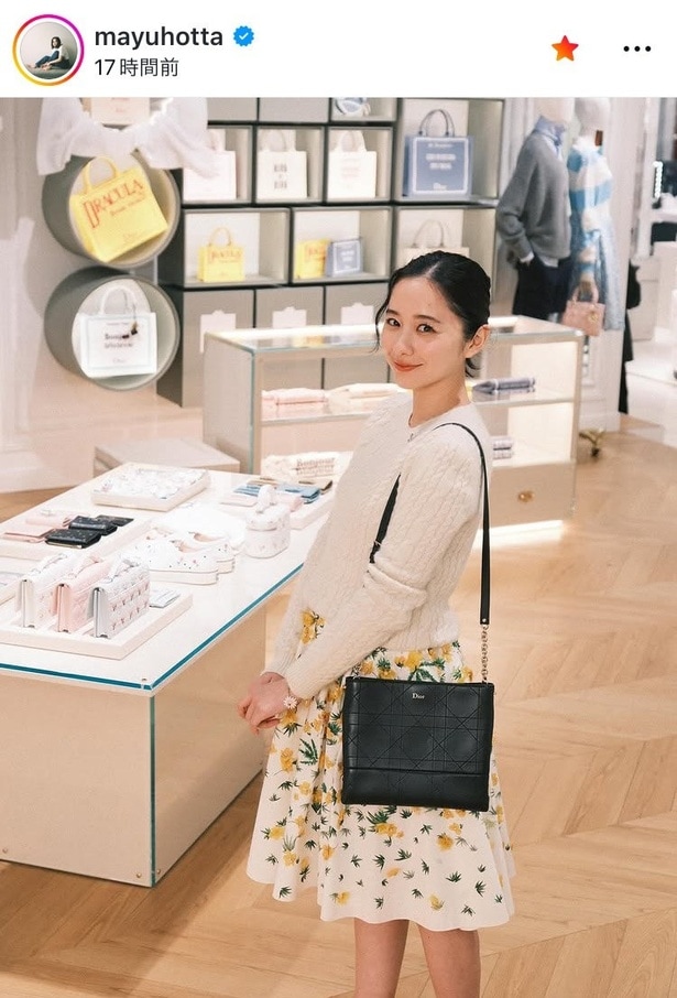 【写真】「ガーリーでお嬢様みたいな雰囲気で素敵」…堀田真由、春から初夏のような甘めコーデ