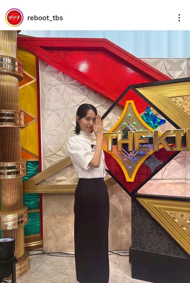 【写真】戸田恵梨香、凛とした笑顔の“リブートポーズ”ソロショット 